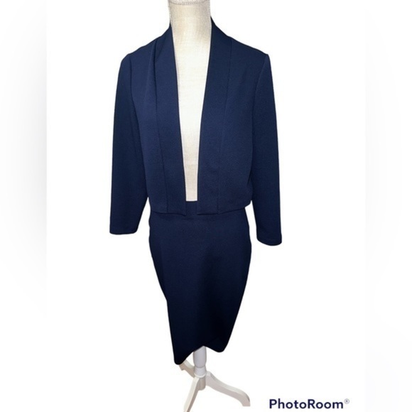 LC by Laura Cruz two piece set. Jacket and skirt. Navy blue size medium.​ - Picture 1 of 3